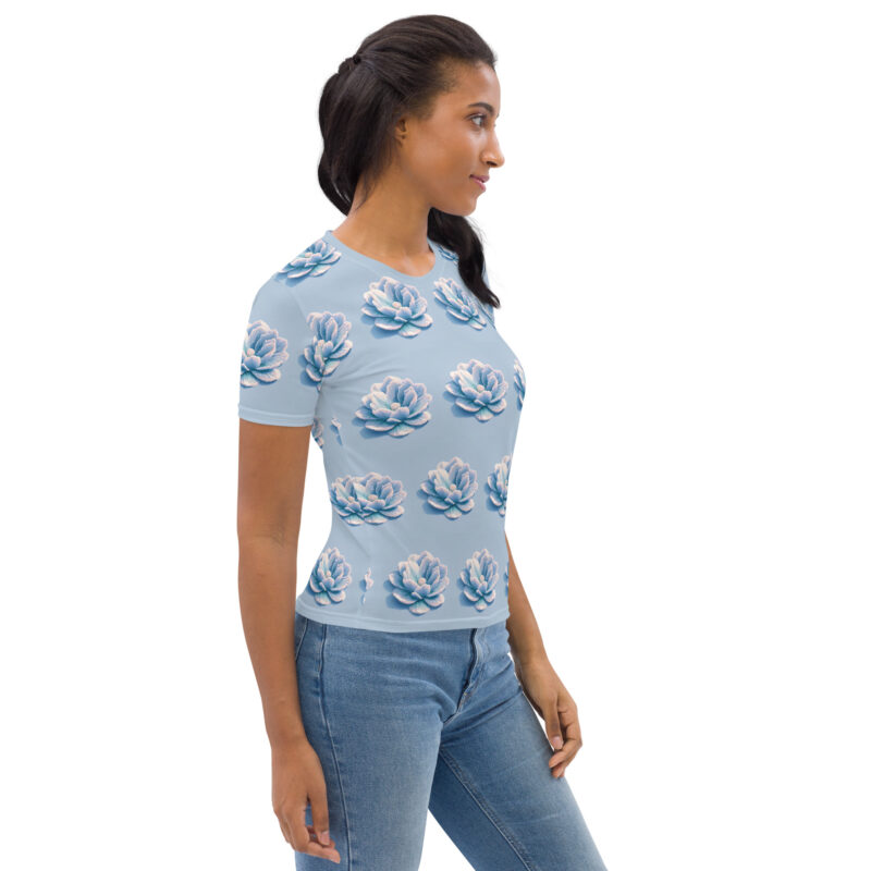 3D Voxel-Blumenillustration in Trendfarbe Hellblau 2024 Allover-Damen-T-Shirt